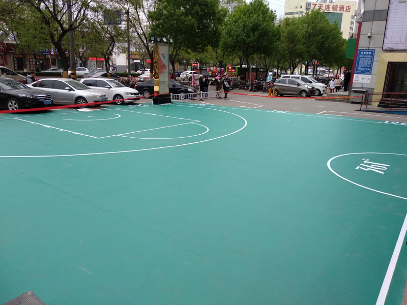 廠家供應(yīng)防滑PVC運(yùn)動地板室內(nèi)籃球乒乓羽毛球排球地膠墊